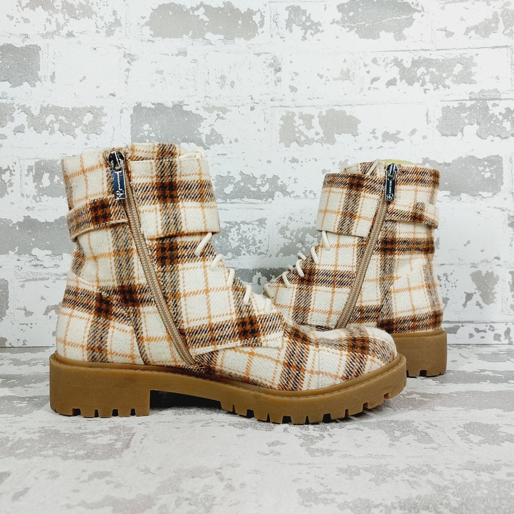 `New Jessica Simpson Karia Plaid Cream and Brown Ankle Boots D593 - Picture 2 of 11